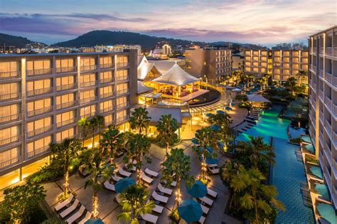 Hotel & Resorts .